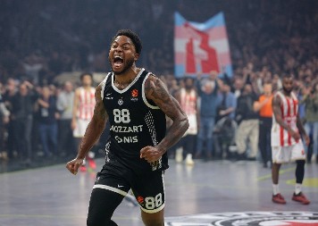 PROBLEM ZA CRVENO-BELE Tajrik Džons se povredio, u Olimpijakosu se hvataju za glavu