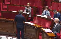 POLITIČAR TAJNO SNIMAO ŽENE ISPOD SUKNJE Žestoka skandalčina u Francuskoj - pronađeno 1800 eksplicitnih fotografija