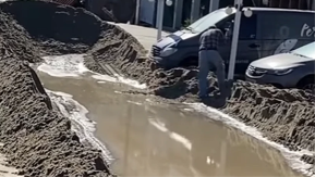 SABLASNE SCENE SA OMILJENOG LETOVALIŠTA SRBA: Ulice se pretvorile u reke, more se podiglo pola metra (VIDEO) 