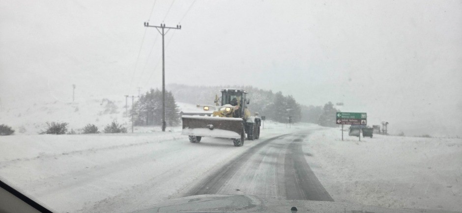 VEJE LI VEJE: Mećava u ovom mestu u Srbiji, napadalo 20 cm novog snega