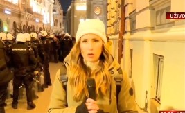 BLOKADERI IZVIŽDALI SVEŠTENO LICE Reporterka N1 iz Novog Sada: Vikali mu "lopovi"