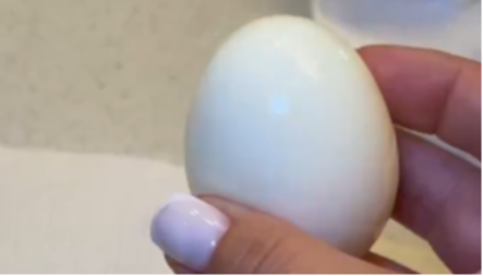 VIRALNI SNIMAK ZBOG KOG SU SVI POBESNELI Majka uradila nešto zbog čega joj kažu da je ISTRAUMIRALA ćerku, šta vi mislite? (VIDEO)