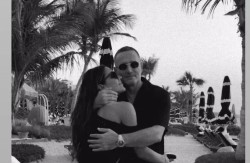 PRVI PUT POKAZALA DEČKA MILIONERA! Ovaj frajer iz Dubaija je izabranik naše pevačice 