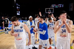 ZLATIBOR ZAMRZNUT NA MINUS 33 Spartak prvi polufinalista Kupa Radivoja Koraća