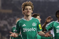 NEZABORAVNO VEČE ZA NJUKASL Karabag ispraćen šesticom, magija Gordona