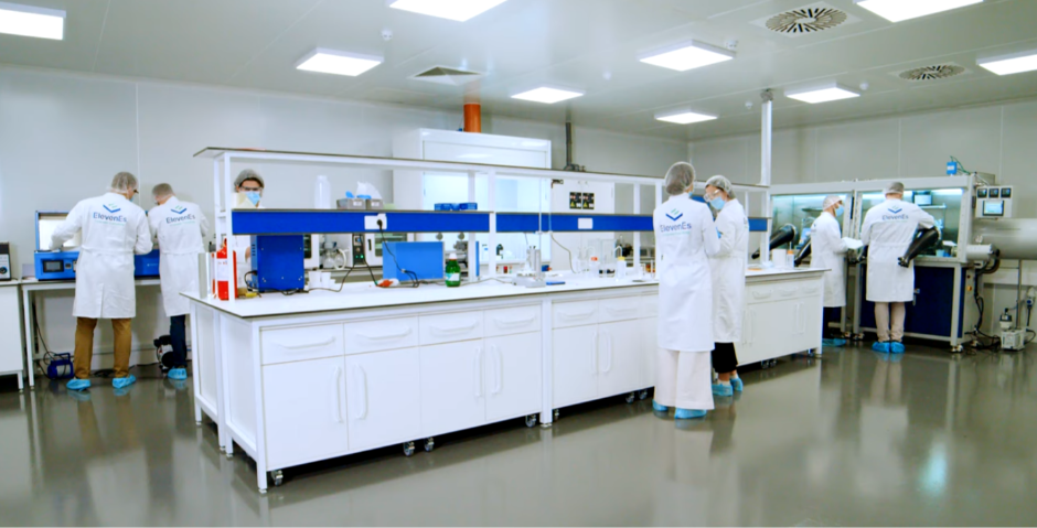 FANTASTIČNE VESTI ZA SRBIJU! Uticajni Financial Times ekskluzivno objavio da američki Catepilar ulaže u srpsku kompaniju ElevenEs i da kreće izgradnja mega fabrike litijumskih baterija!