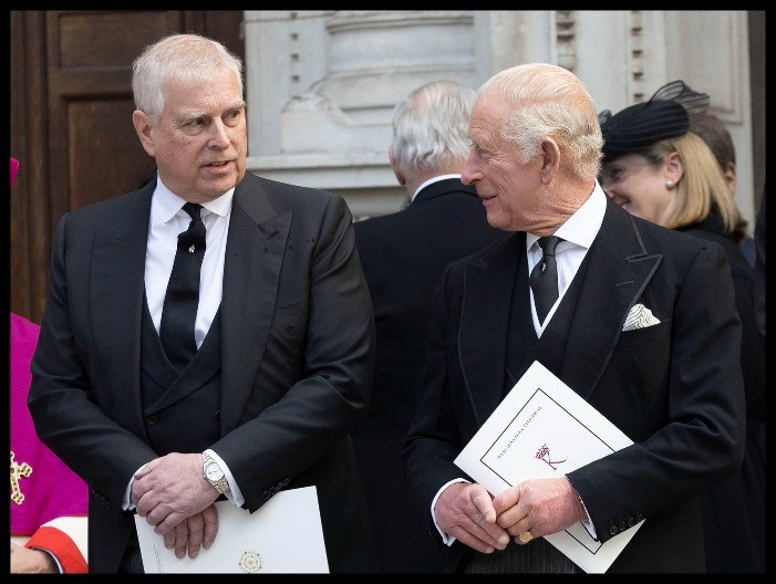 PRVO OGLAŠAVANJE KRALJA ČARLSA! Nakon hapšenja brata Endrua poručio OVO 