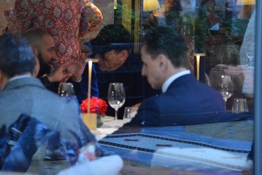 POZNATI GLUMAC HOĆE DA BIJE JUTJUBERA: "Samo želim da te prebijem, da ti ne polomim koleno ili članak"