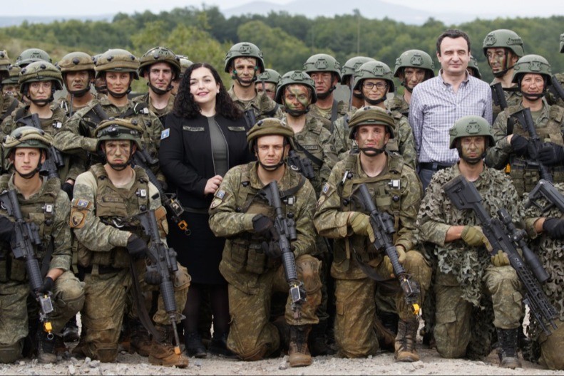 KURTI I ALBANIJA ŠALJU TRUPE! Oglasio se general Kopnene vojske SAD, evo šta se dešava