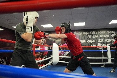 A SAD - SPEKTAKL Bokseri Srbije spremni za juriš na Rusiju!