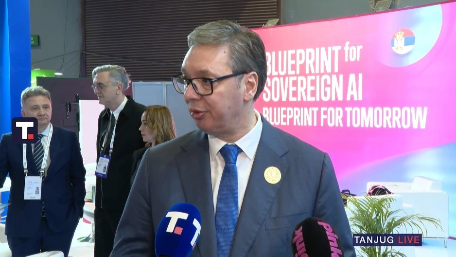 MOKA SLAVNIĆ JE LEGENDA! Vučić jasno i glasno: Ti koji ga kritikuju nisu mu ni do članaka