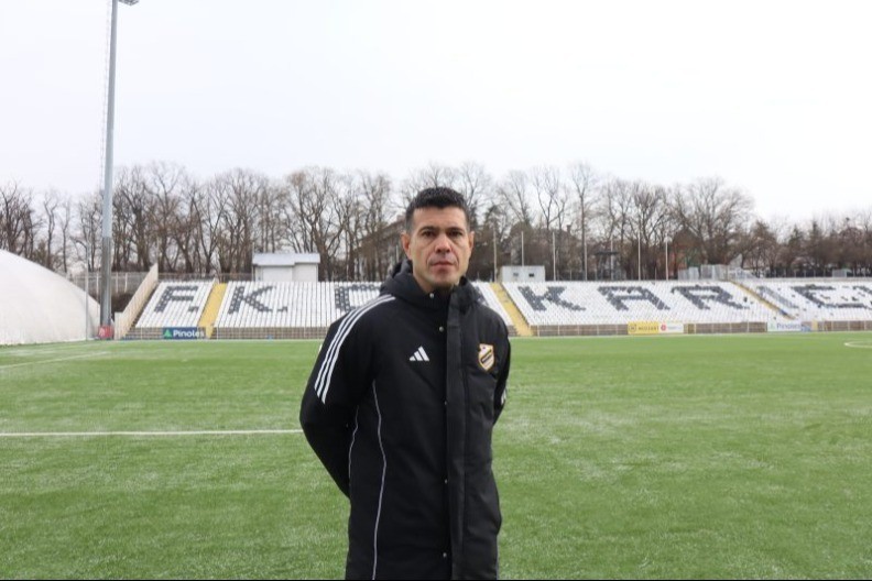 POJAČANJE Lola Smiljanić ponovo crno-beli!