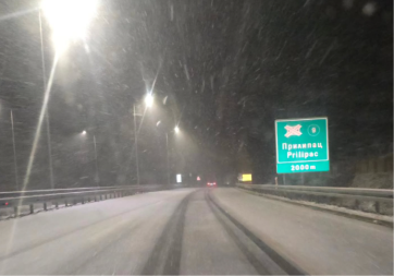 Putevi u Srbiji prohodni, vozačima se savetuje oprezna vožnja zbog poledice i magle