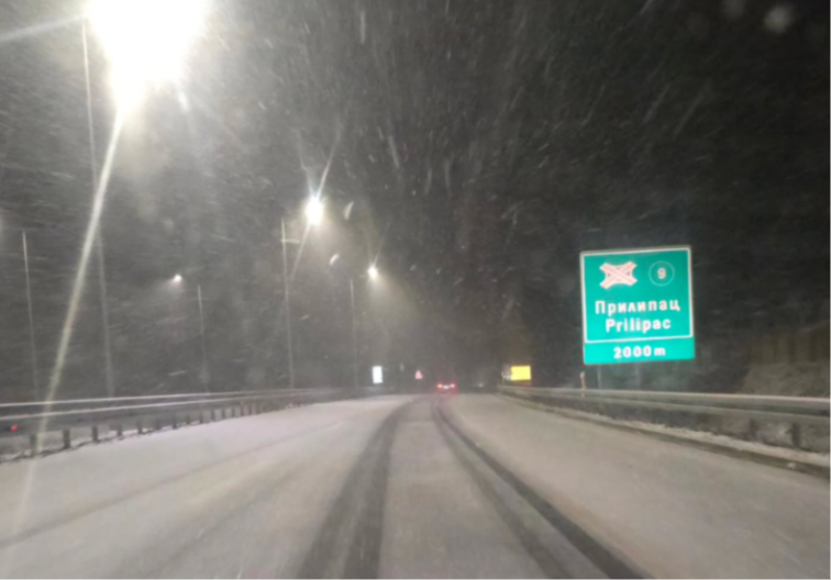 Putevi u Srbiji prohodni, vozačima se savetuje oprezna vožnja zbog poledice i magle