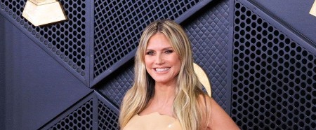 Aman ženo, imaš li ti ogledalo? Hajdi Klum u goloj haljini zbog koje su je razapeli na modnoj lomači 