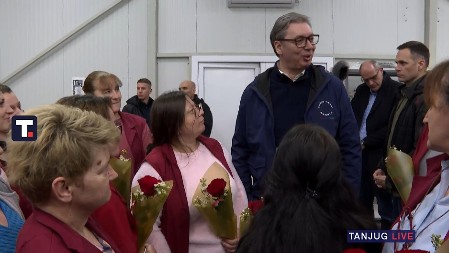 SJAJNE VESTI ZA PENZIONERE! Vučić najavio značajna povećanja! 20.000 dinara i za dame iz „Jumka