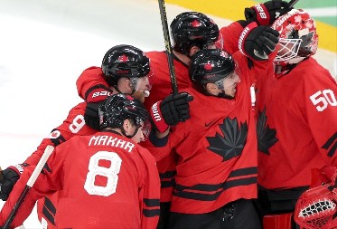 HOKEJAŠKI SPEKTAKL U MILANU Kanada preko Finske od finala ZOI