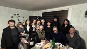 DA BUDU SVOJI NA SVOME! Vučić uručio potvrde za četiri objekta porodici Kumbrijanović