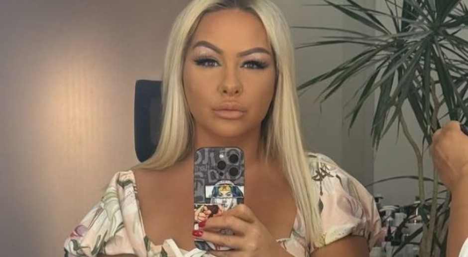 EVO OD KOGA JE NAUČIO? Ovo je pevačica iz Prištine čiji je sin u marketu govorio "da Srbiju niko ne voli" i pozivao na bojkot naših proizvoda