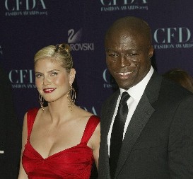 Zvali ih "lepotica i zver", a za njihovog sina kažu da je dobio na genetskoj lutriji: Lep je kao Bog!