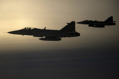 120 AVIONA SPREMNO ZA UDAR Amerika digla neviđenu silu