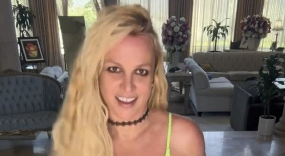 BRITNI SPIRS NE TRPI ODEĆU Pop zvezda se skinula pred kamerom, svima je privukao pažnju ovaj detalj