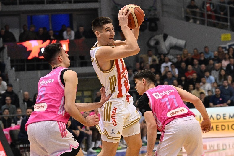 EVROLIGA POŽURILA I NASMEJALA SVE Meč u Nišu se nije još završio, ali čestitka Zvezdi je stigla