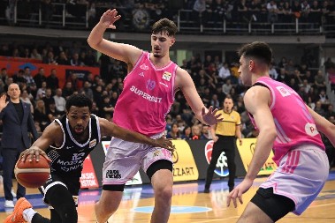 SRAMOTA STERLINGA BRAUNA Navijači Partizana u neverici zbog onoga što je uradio 