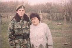 MAJKO, OD HLEBA SE ODVAJAJ, ALI OD PIŠTOLJA NE! Nastavnica Rada pobila OVK teroriste, pa rastrgnuta na komade: Do zadnjeg daha im psovala majku!