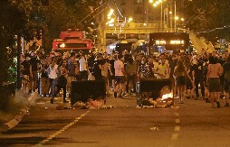 BLOKADERI NA KRV I NOŽ! Pljušte najstrašnije uvrede, pratioci ih POPLJUVALI zbog Kosmeta