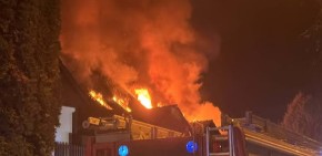 NAŠA PEVAČICA ZAPALILA KUHINJU Požar izazvalo ulje!