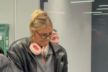 SOFIJA MILOŠEVIĆ SLETELA SA SINOVIMA U BEOGRAD U nesvakidašnjem izdanju! (VIDEO)