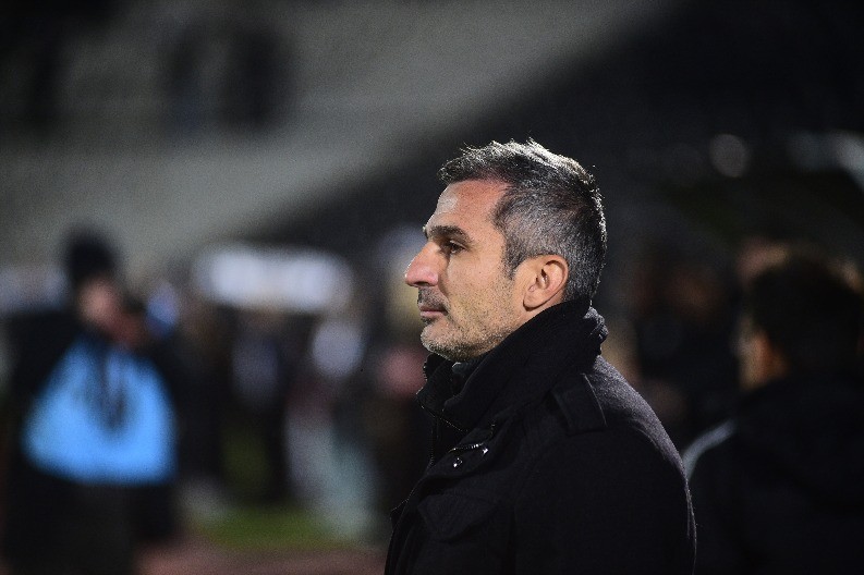 STOJAKOVIĆ PRETRPEO TEŽAK PORAZ OD CRVENE ZVEZDE Na pitanje o potencijalnoj ostavci, trener crno-belih je rekao ovo 