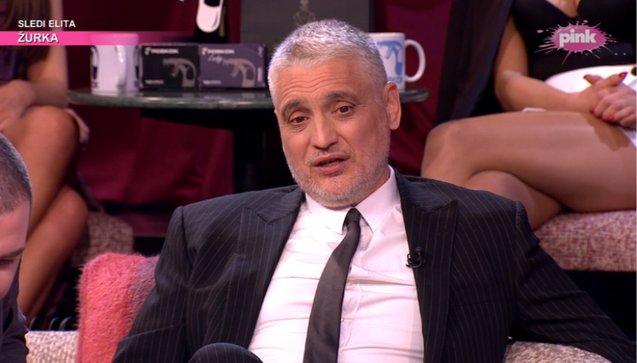 ČEDA JOVANOVIĆ SLOMLJEN ZBOG SMRTI Kroz pesmu izrazio bol! (FOTO)