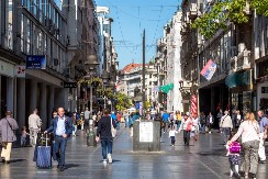 Beograd: Postavljen novi sat na kružnom toku na Trgu republike