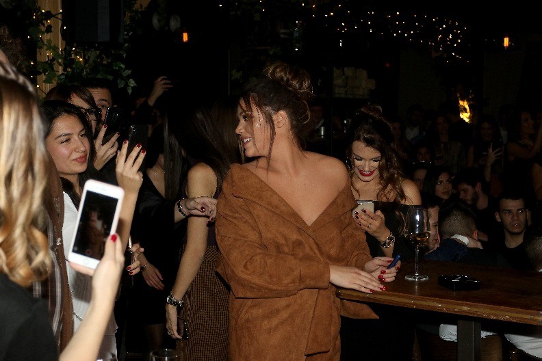 NAŠA PEVAČICA IMALA ČETIRI POBAČAJA: "Pitala sam se zašto baš meni tako da se dogodi"