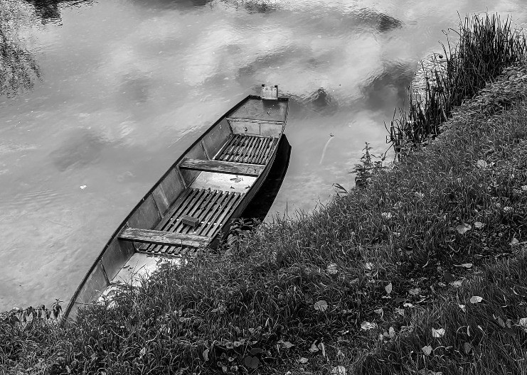 PREVRNUO SE ČAMAC NA UNI, IMA MRTVIH! U toku potraga za nestalima 
