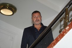 "VESNA I JA SMO UŽIVALI U SVAKOM SEGMENTU" Đole Đogani iskreno o razvodu: "Hvala svima koji su nam na ovaj način čestitali" 