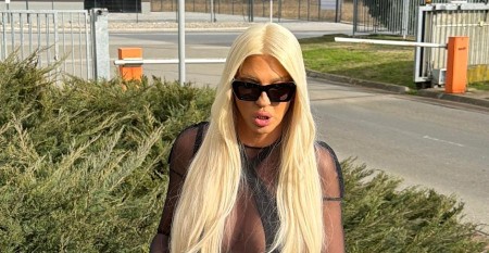 ŠOKIRALA SE KAD JE SAZNALA DA IMA DEVOJKU Karleuša u kontaktu sa poznatim muškarcem: "Šalje mi fotke svog..."