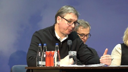 "DOĐE MI DA PLAČEM..." Hejteri, ovo je predsednik Srbije poručio ženi iz Bora (VIDEO)