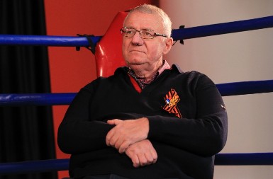 OBEĆANJE O HOLANDSKOJ KRALJICI Šešelj pre tačno 23 godine krenuo u Hag