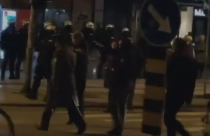 U NOVOM SADU BLOKADERI RATUJU PROTIV RELIGIJE, TRADICIJE I NACIONALNE ISTORIJE "Pokret im je tamo maligniji"