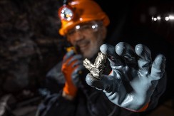 Zaboravite zlato i rodijum – ovo je najređi i najskuplji metal na planeti