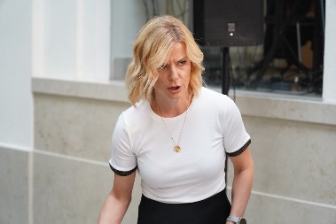 PRIČA SE, PRIČA, DA MNOGO LAŽETE! Ogoljena tajkunsko-blokaderska TV i "pumpanje" smrti dečaka (16) iz Valjeva