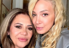 MAJKA MILICE TODOROVIĆ SE NE ODVAJA OD ĆERKE I UNUKA Pokloni samo pristižu, a tu je i ova pevačica!