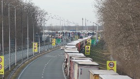 KOLAPS NA SRPSKIM GRANICAMA Ovde se čeka i po 6 sati!