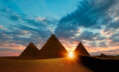 NAUČNIK ŠOKIRAO SVET SVOJOM TEORIJOM O PIRAMIDAMA "Nastale su mnogo ranije, izgradila ih je drevna supercivilizacija"