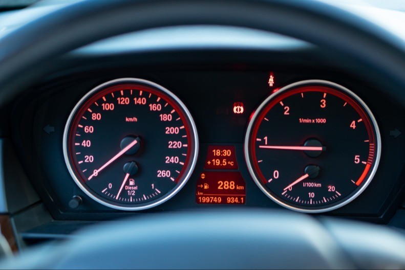 U centru grada više nema brze vožnje – nova evropska metropola uvodi ograničenje od 30 km/h