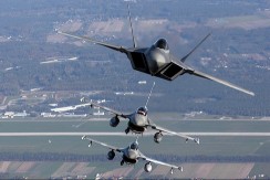 AMERIKANCI POSLALI NAJMODERNIJE LOVCE Novi udar na Bliskom istoku može početi svakog trenutka!