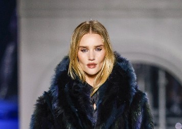 Htela "lisičje oči", pa dobila katastrofu: Pogledajte transformaciju manekenke koja je važila za lepoticu